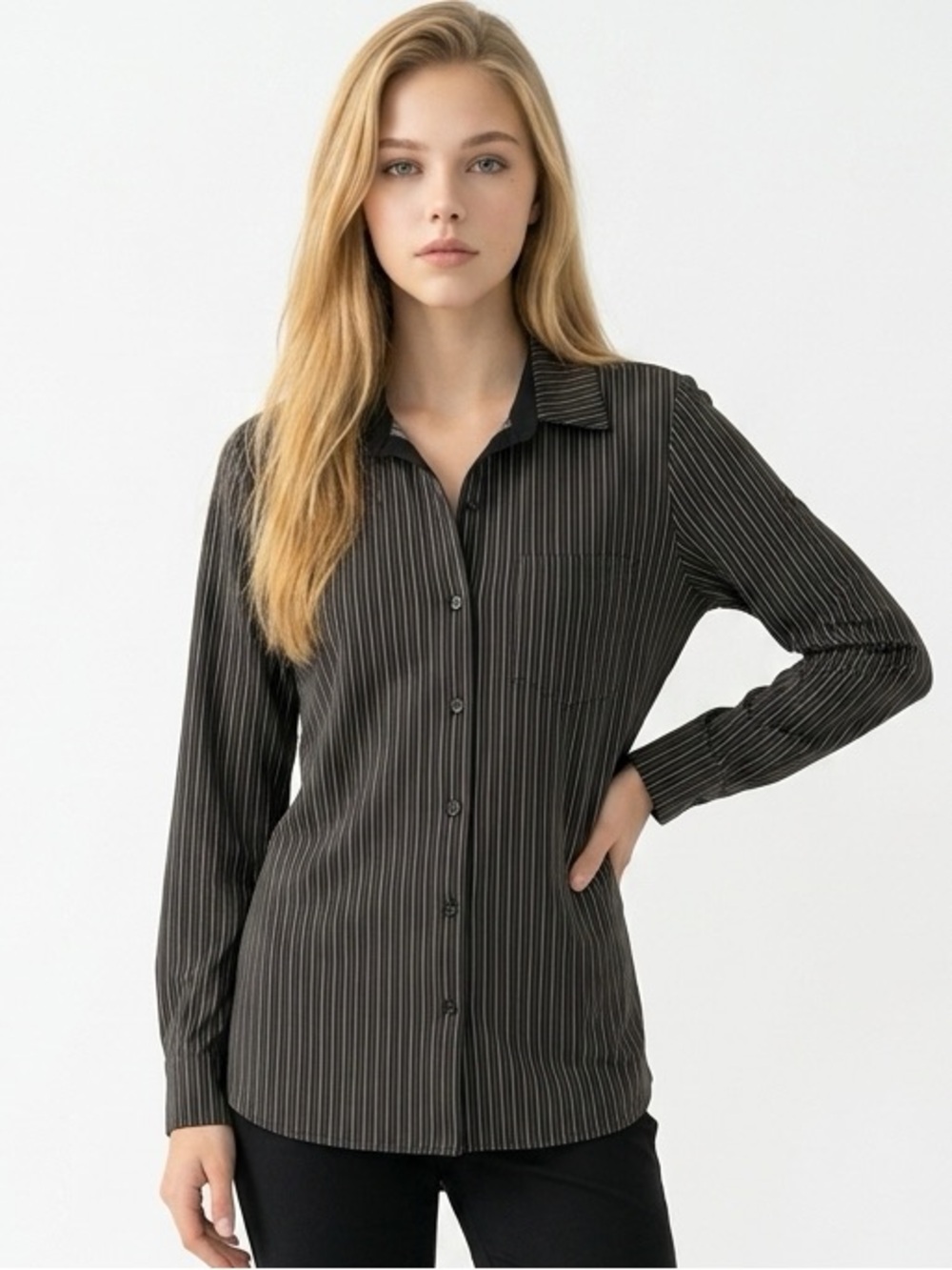 Lysse Woman’s Zig Zag Stripe Blouse- NWT - Size Medium